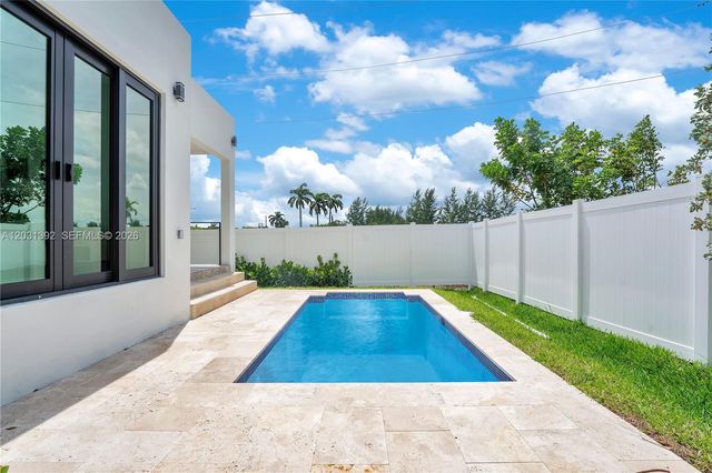2661 Johnson Street, Hollywood, FL 33020