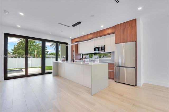 2661 Johnson Street, Hollywood, FL 33020