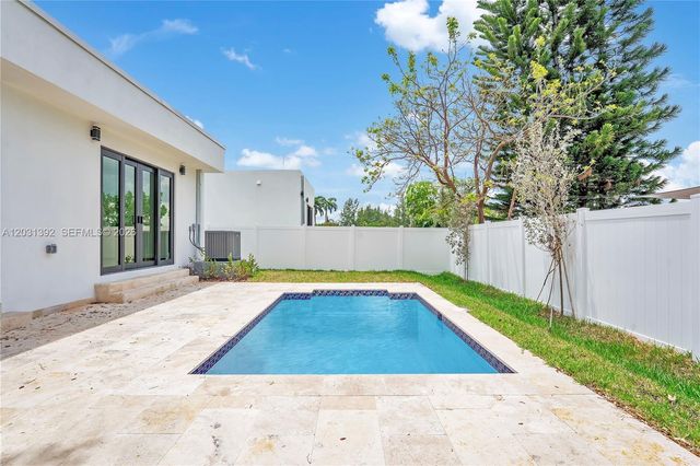 2661 Johnson Street, Hollywood, FL 33020