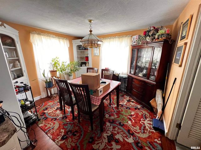 810 E 7TH Street, Centralia, IL 62801