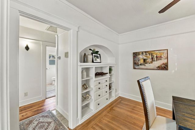 3035 Marshall Way, Sacramento, CA 95817