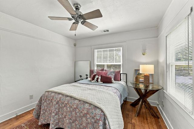 3035 Marshall Way, Sacramento, CA 95817
