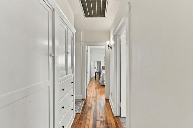 3035 Marshall Way, Sacramento, CA 95817