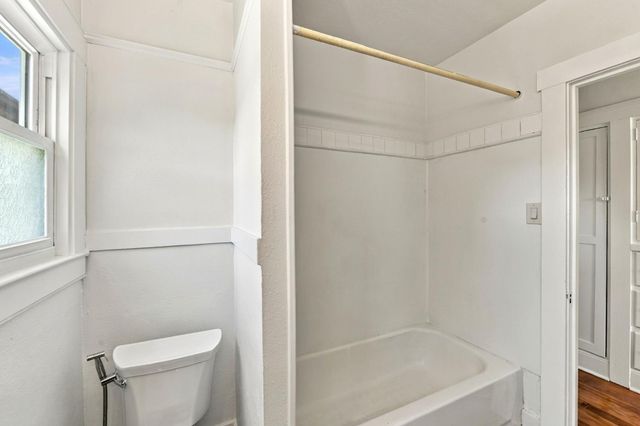 3035 Marshall Way, Sacramento, CA 95817