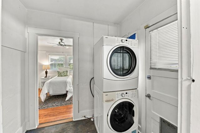 3035 Marshall Way, Sacramento, CA 95817