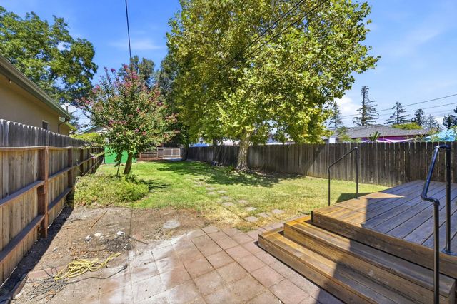 3035 Marshall Way, Sacramento, CA 95817