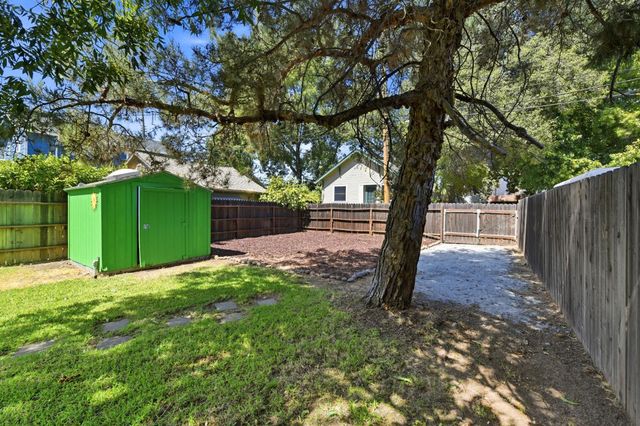 3035 Marshall Way, Sacramento, CA 95817