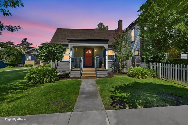 3035 Marshall Way, Sacramento, CA 95817