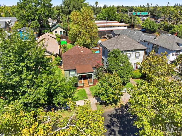 3035 Marshall Way, Sacramento, CA 95817