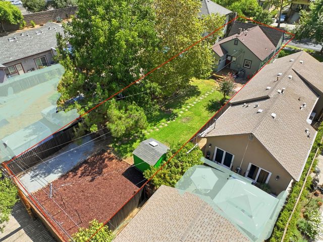 3035 Marshall Way, Sacramento, CA 95817