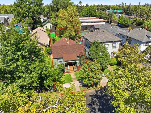 3035 Marshall Way, Sacramento, CA 95817