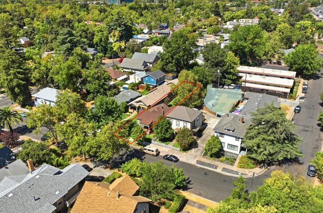 3035 Marshall Way, Sacramento, CA 95817