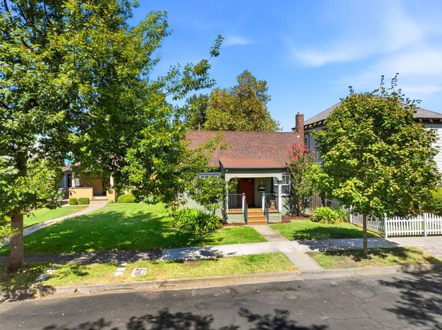 3035 Marshall Way, Sacramento, CA 95817