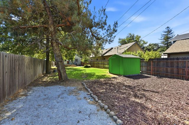 3035 Marshall Way, Sacramento, CA 95817