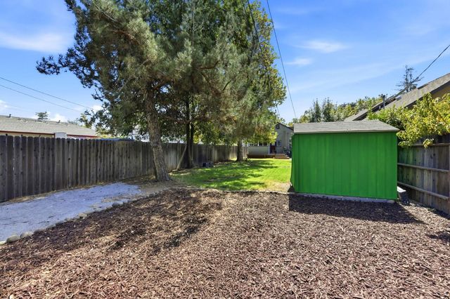 3035 Marshall Way, Sacramento, CA 95817