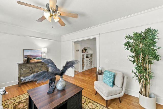3035 Marshall Way, Sacramento, CA 95817