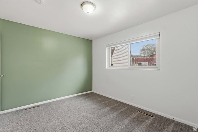 2090 W 5800 S, Roy, UT 84067