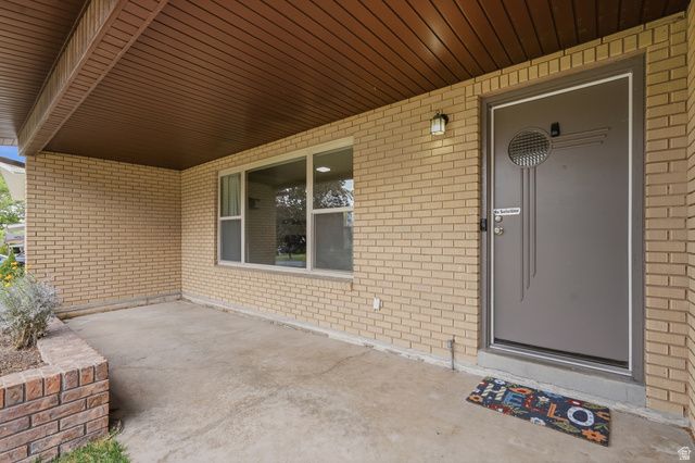 2090 W 5800 S, Roy, UT 84067