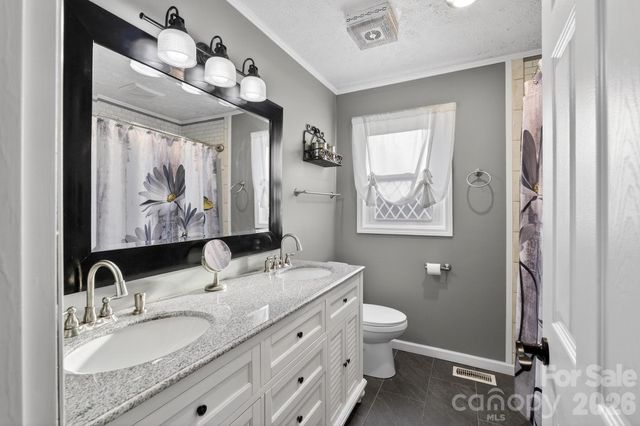 3306 Christie Road, Hudson, NC 28638