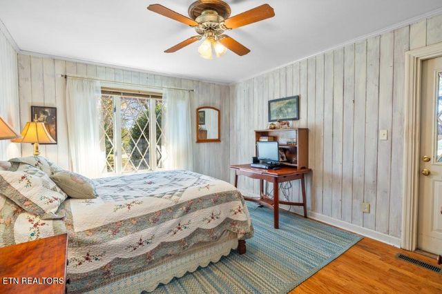 4728 N Wildwood Rd, Maryville, TN 37804