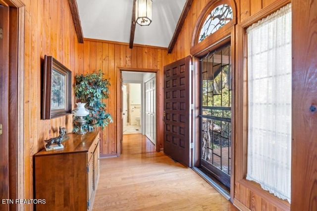 4728 N Wildwood Rd, Maryville, TN 37804