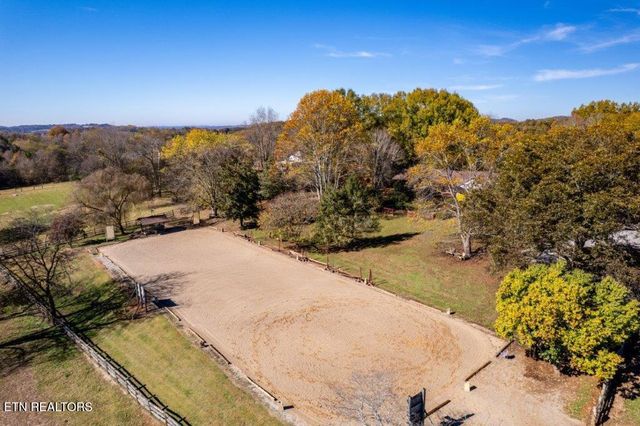 4728 N Wildwood Rd, Maryville, TN 37804