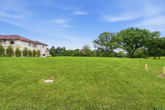 6423 S County Line Road, Burr Ridge, IL 60527