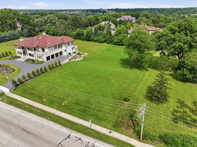 6423 S County Line Road, Burr Ridge, IL 60527
