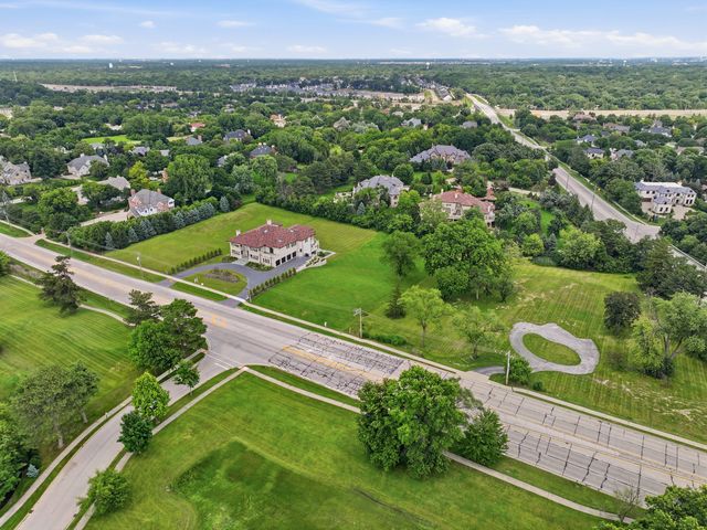 6423 S County Line Road, Burr Ridge, IL 60527