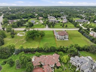 6423 S County Line Road, Burr Ridge, IL 60527
