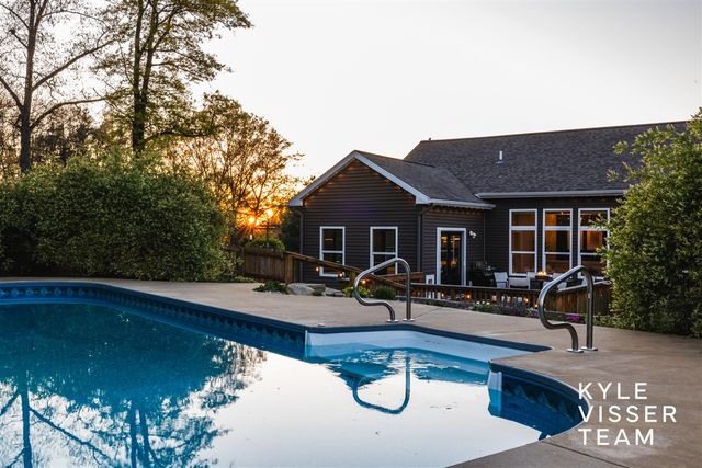 4069 Amazon Drive, Lowell, MI 49331