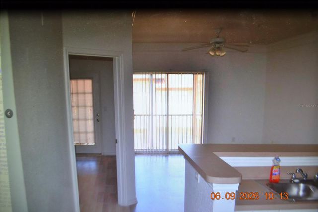 4323 BAYSIDE VILLAGE DRIVE 206, Tampa, FL 33615