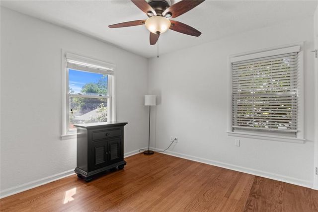 5521 Barton Lane, Shawnee, KS 66203