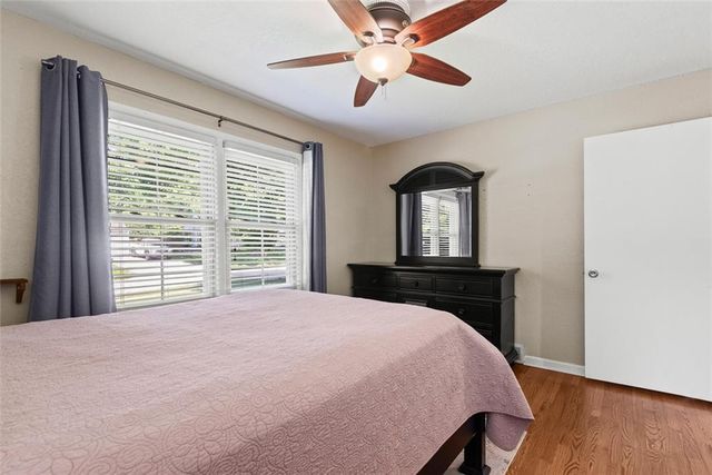 5521 Barton Lane, Shawnee, KS 66203