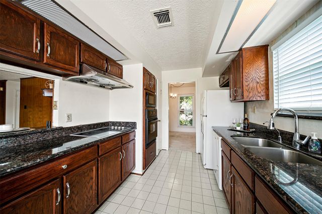 11311 Concho Street, Houston, TX 77072