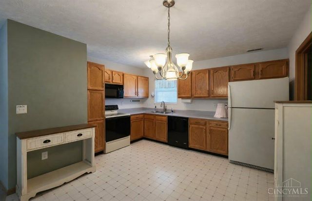 50 Robin Way, Pierce Twp, OH 45102