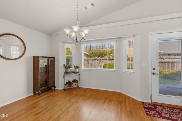 1810 SW J Street, Grants Pass, OR 97526