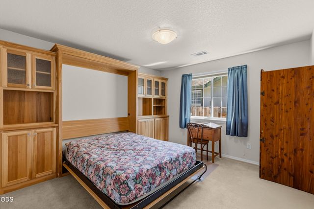 1810 SW J Street, Grants Pass, OR 97526