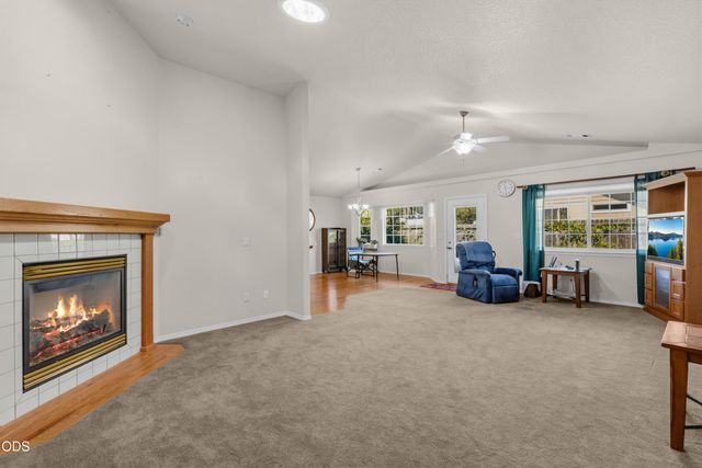 1810 SW J Street, Grants Pass, OR 97526