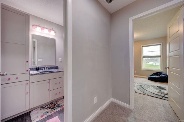 4754 Brentford Drive, Newburgh, IN 47630