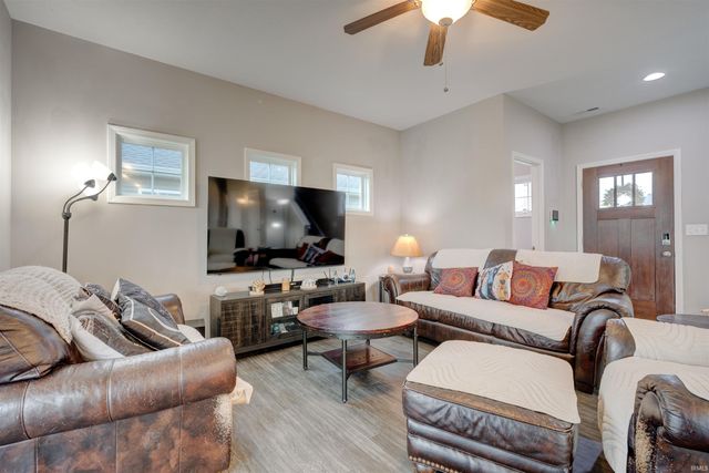 4754 Brentford Drive, Newburgh, IN 47630