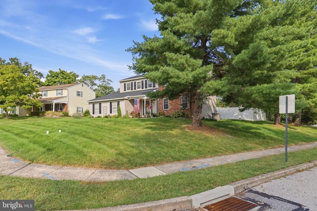 2101 ALEXANDER DR, WEST NORRITON, PA 19403 — photo 4