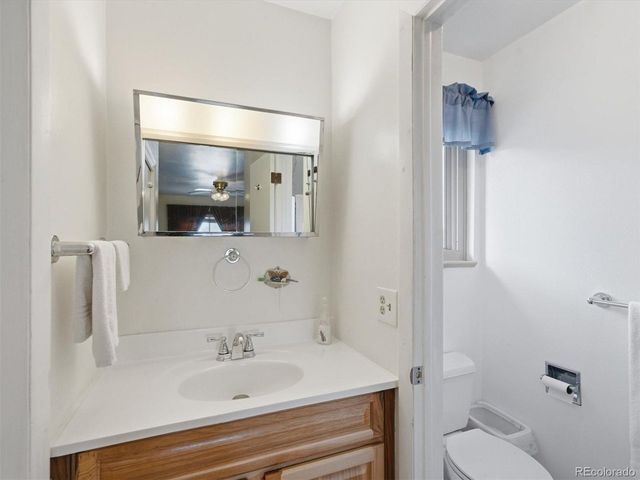 4827 S Lewis Ct, Littleton, CO 80127