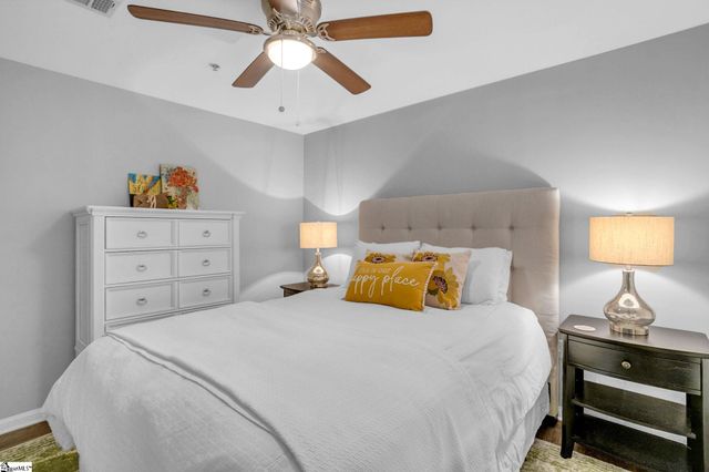 100 E Washington Street Unit 52, Greenville, SC 29601