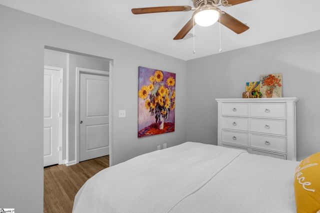 100 E Washington Street Unit 52, Greenville, SC 29601