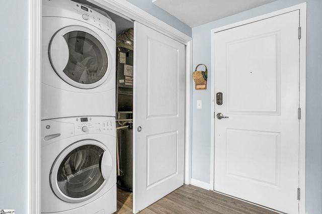 100 E Washington Street Unit 52, Greenville, SC 29601