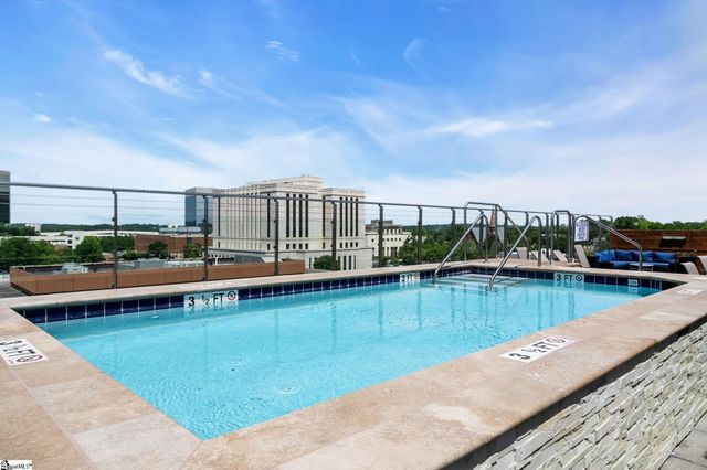 100 E Washington Street Unit 52, Greenville, SC 29601