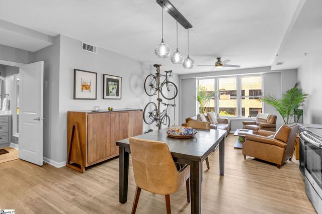 100 E Washington Street Unit 52, Greenville, SC 29601