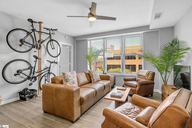 100 E Washington Street Unit 52, Greenville, SC 29601
