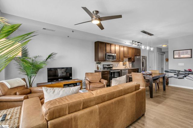 100 E Washington Street Unit 52, Greenville, SC 29601